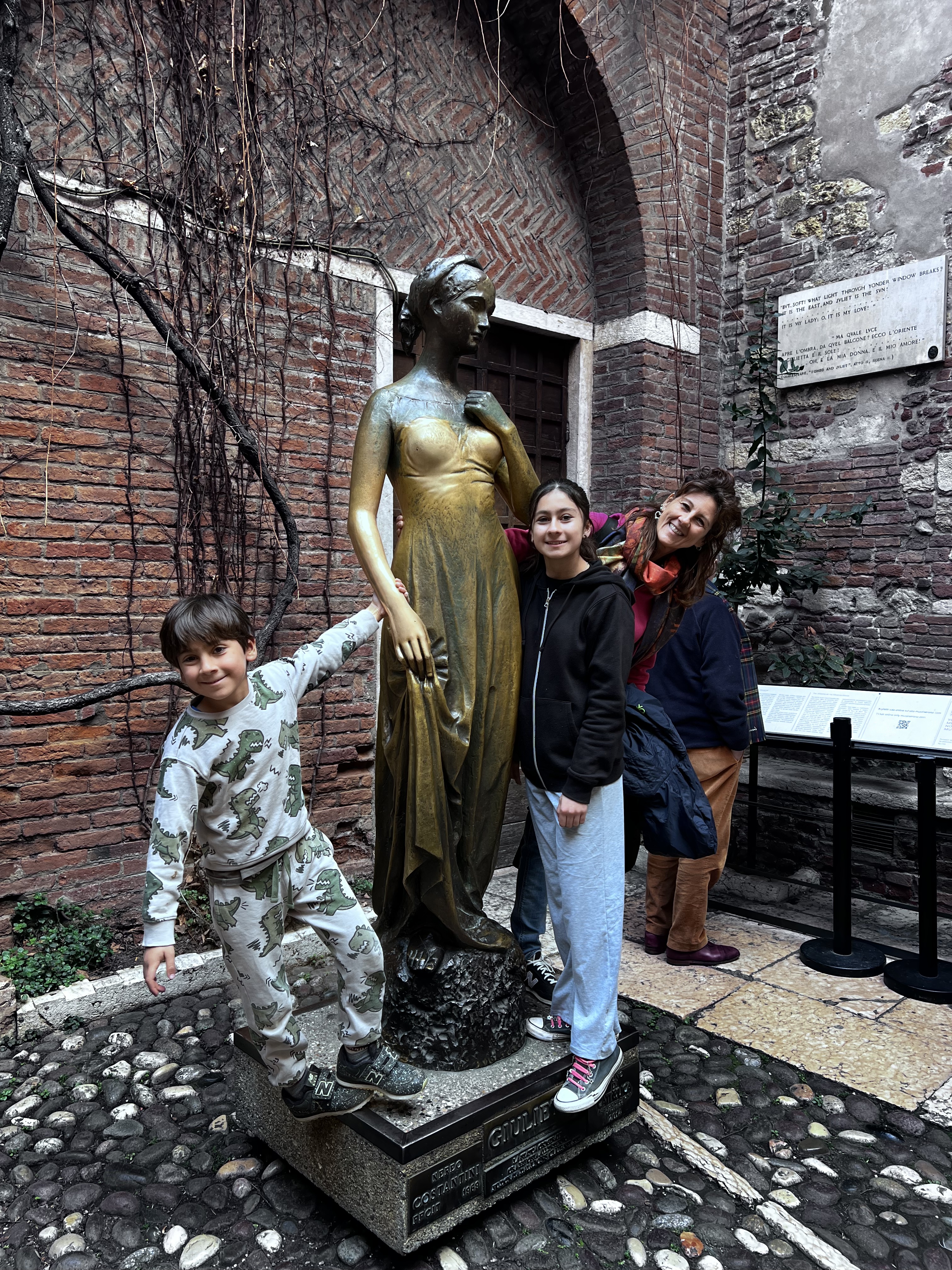 Statua Giulietta e Romeo